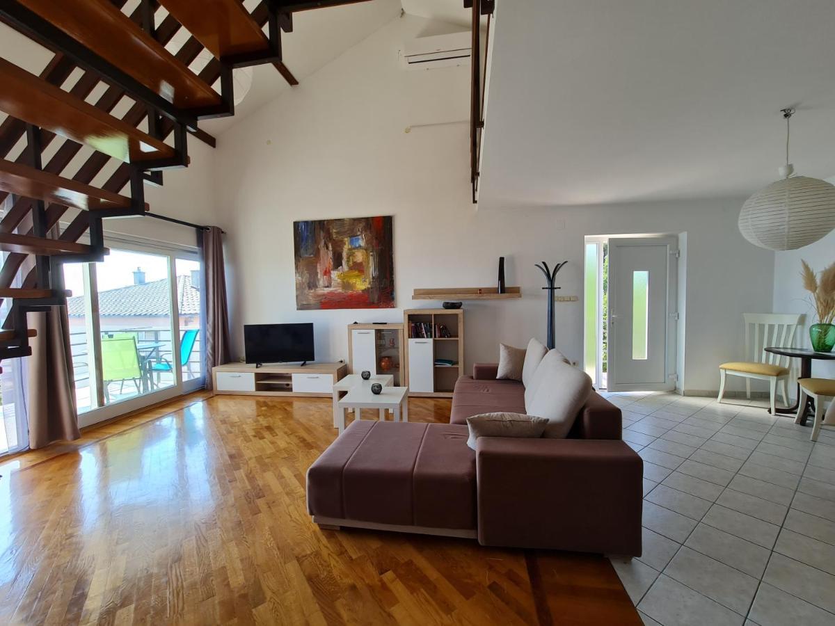 Apartments Lounger Crikvenica Esterno foto