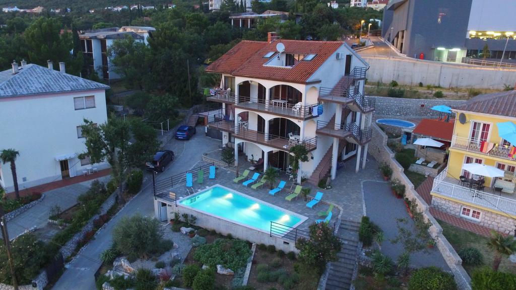 Apartments Lounger Crikvenica Esterno foto