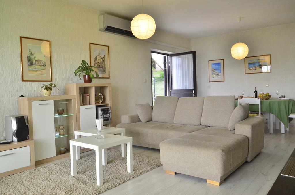 Apartments Lounger Crikvenica Esterno foto